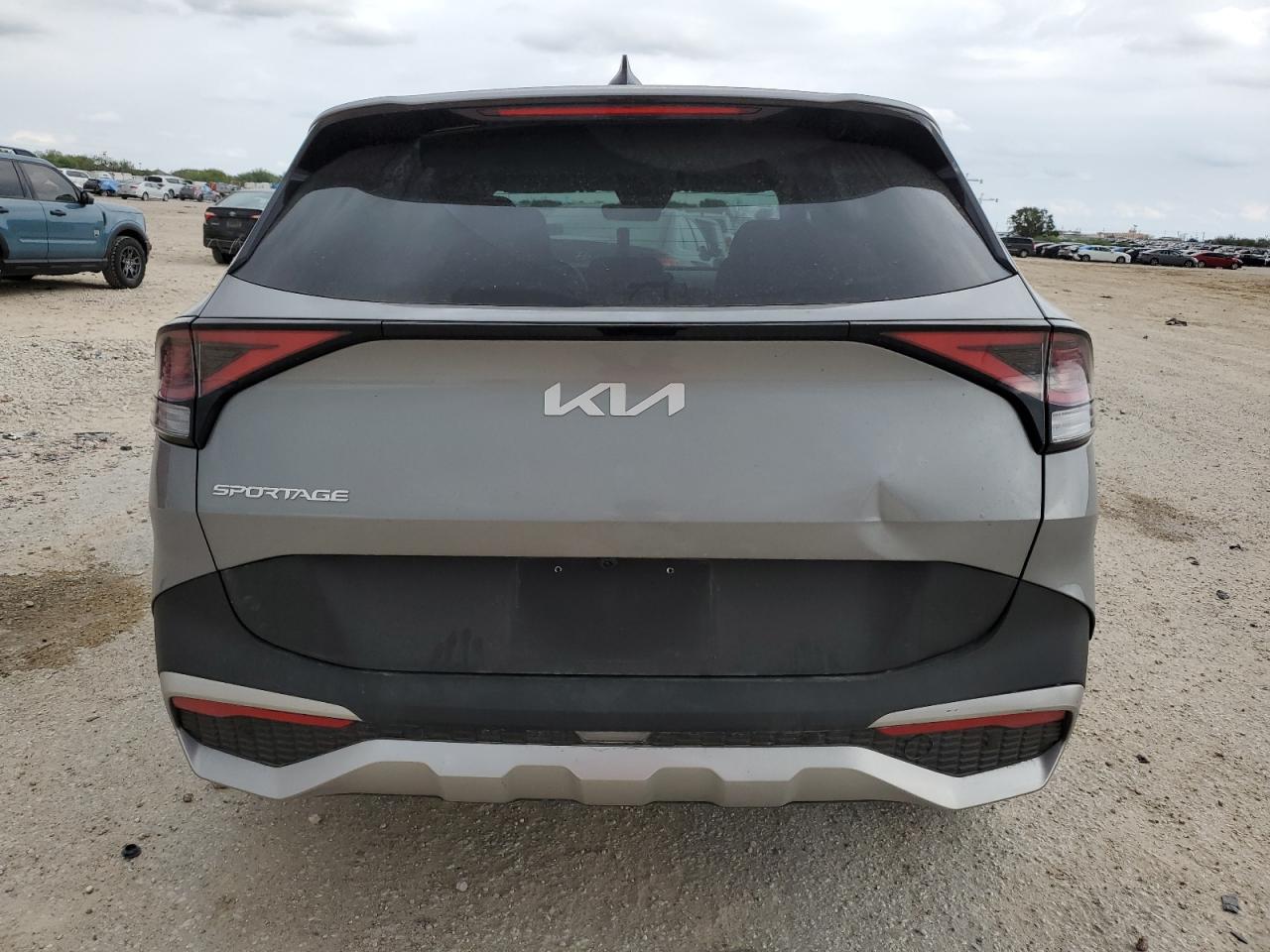 2024 Kia Sportage - Image 6