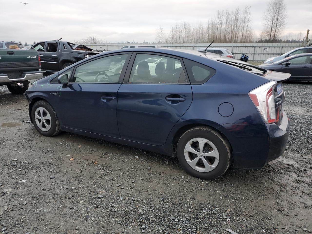 VIN JTDKN3DU6D1679085 2013 TOYOTA PRIUS no.2