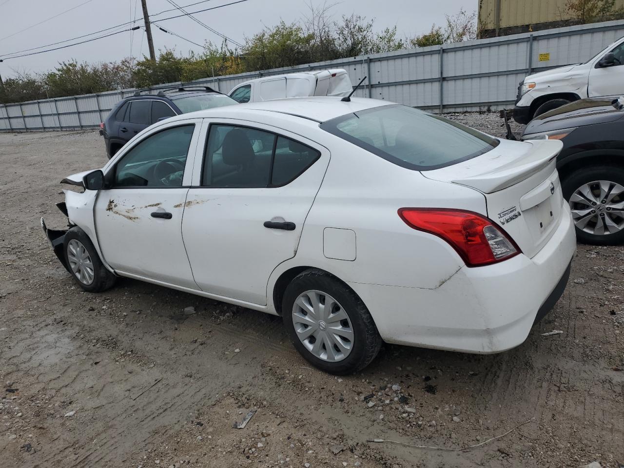 2019 Nissan Versa - Image 2