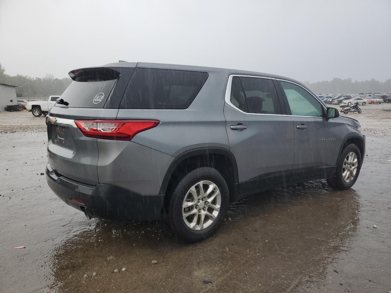 2018 Chevrolet Traverse - Image 3