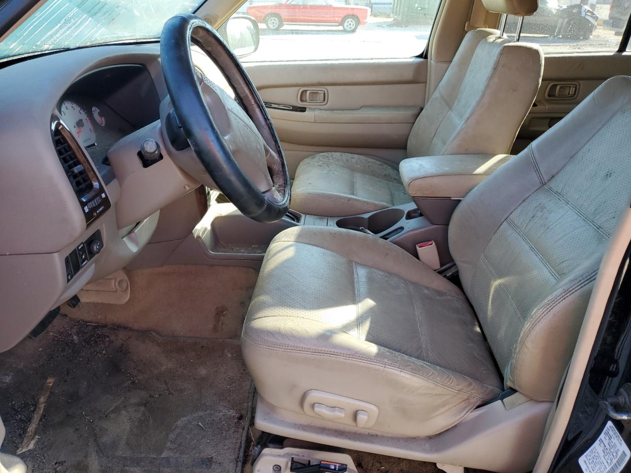 2001 Nissan Pathfinder - Image 7