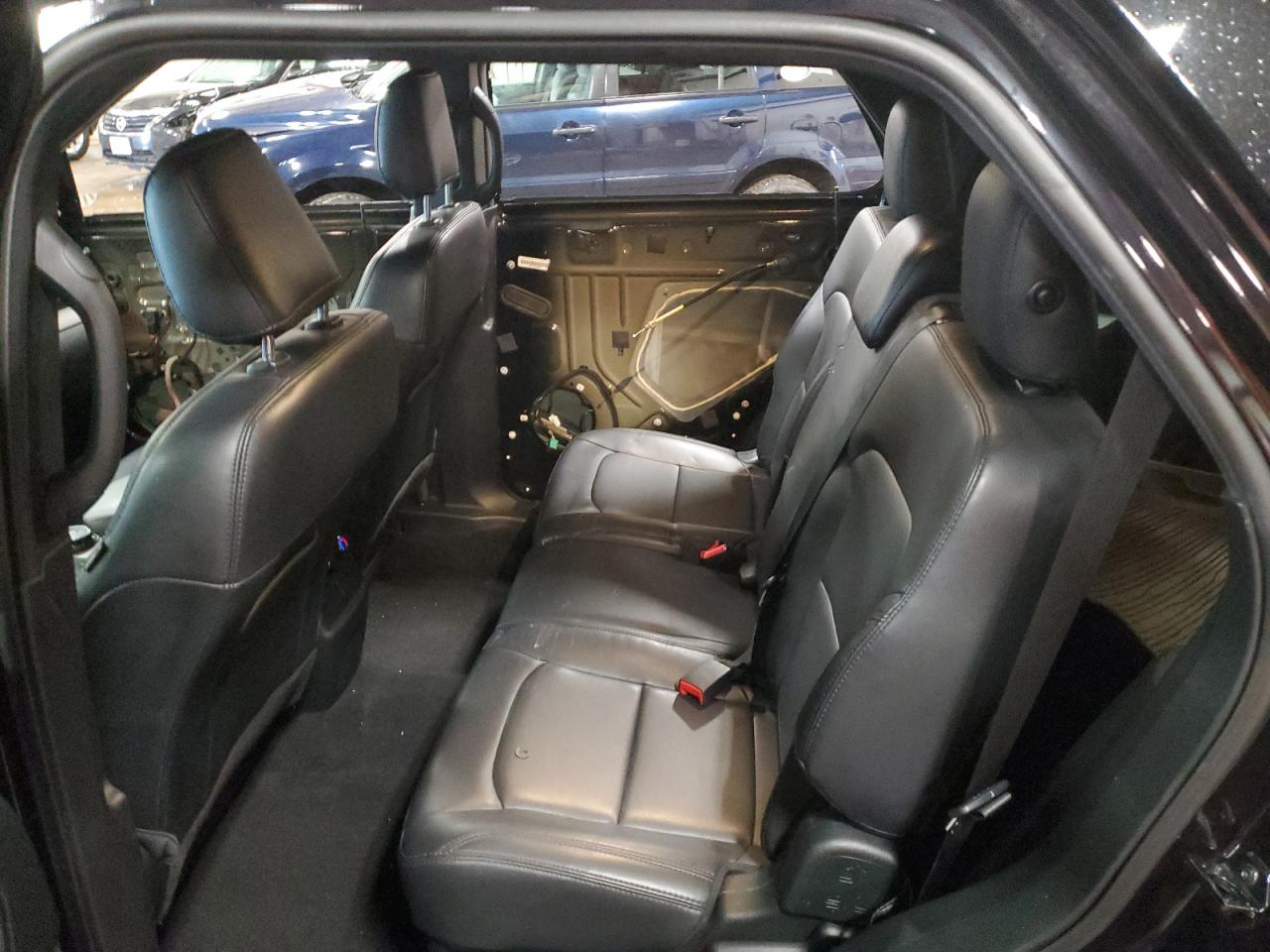2019 Ford Explorer - Image 11