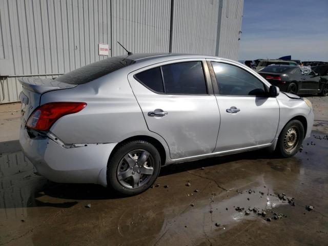  NISSAN VERSA 2013 Сріблястий