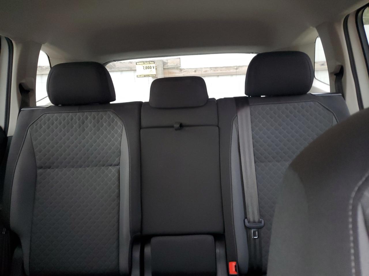 2020 Volkswagen Tiguan - Image 10