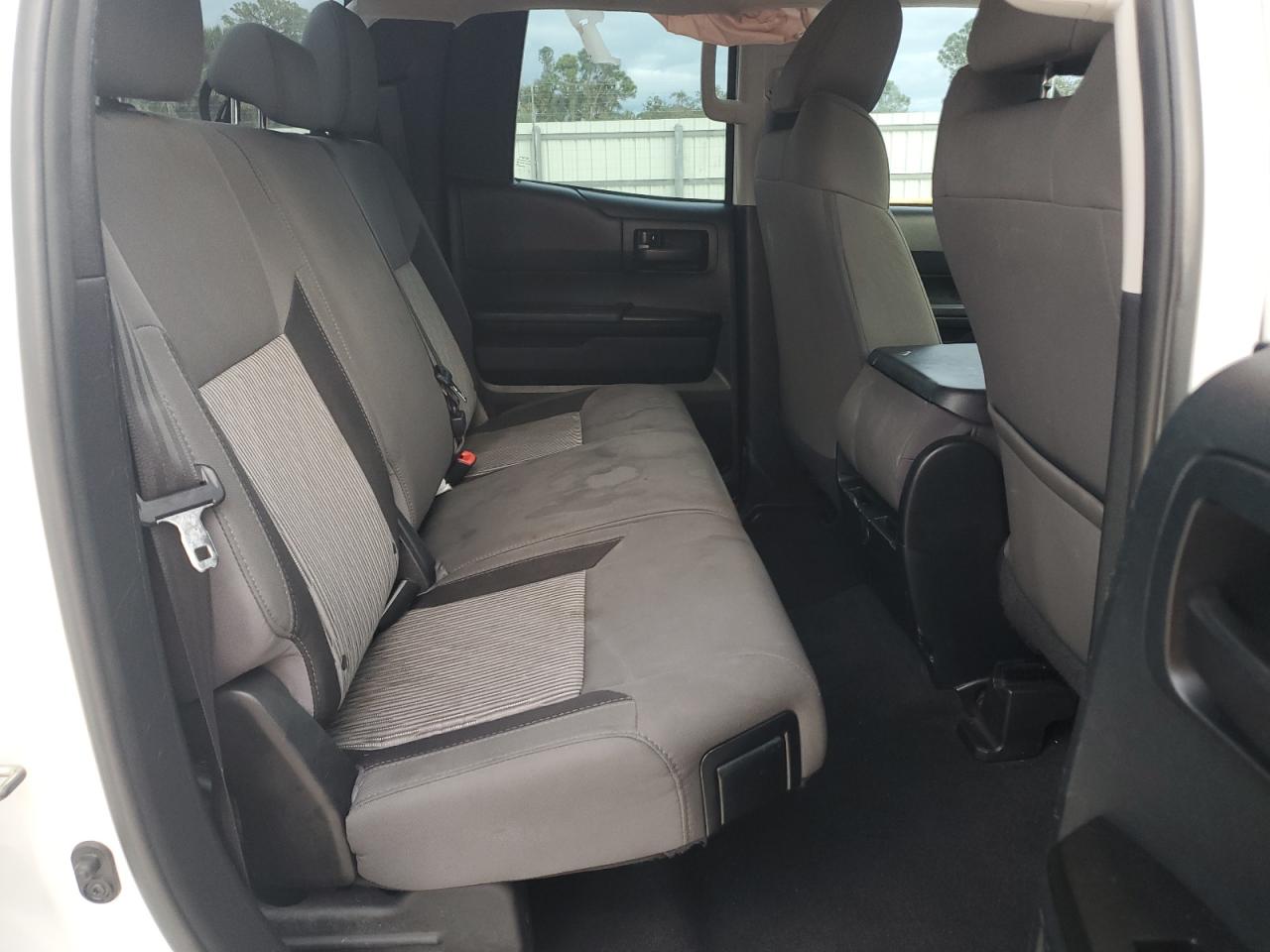 2016 Toyota Tundra - Image 10