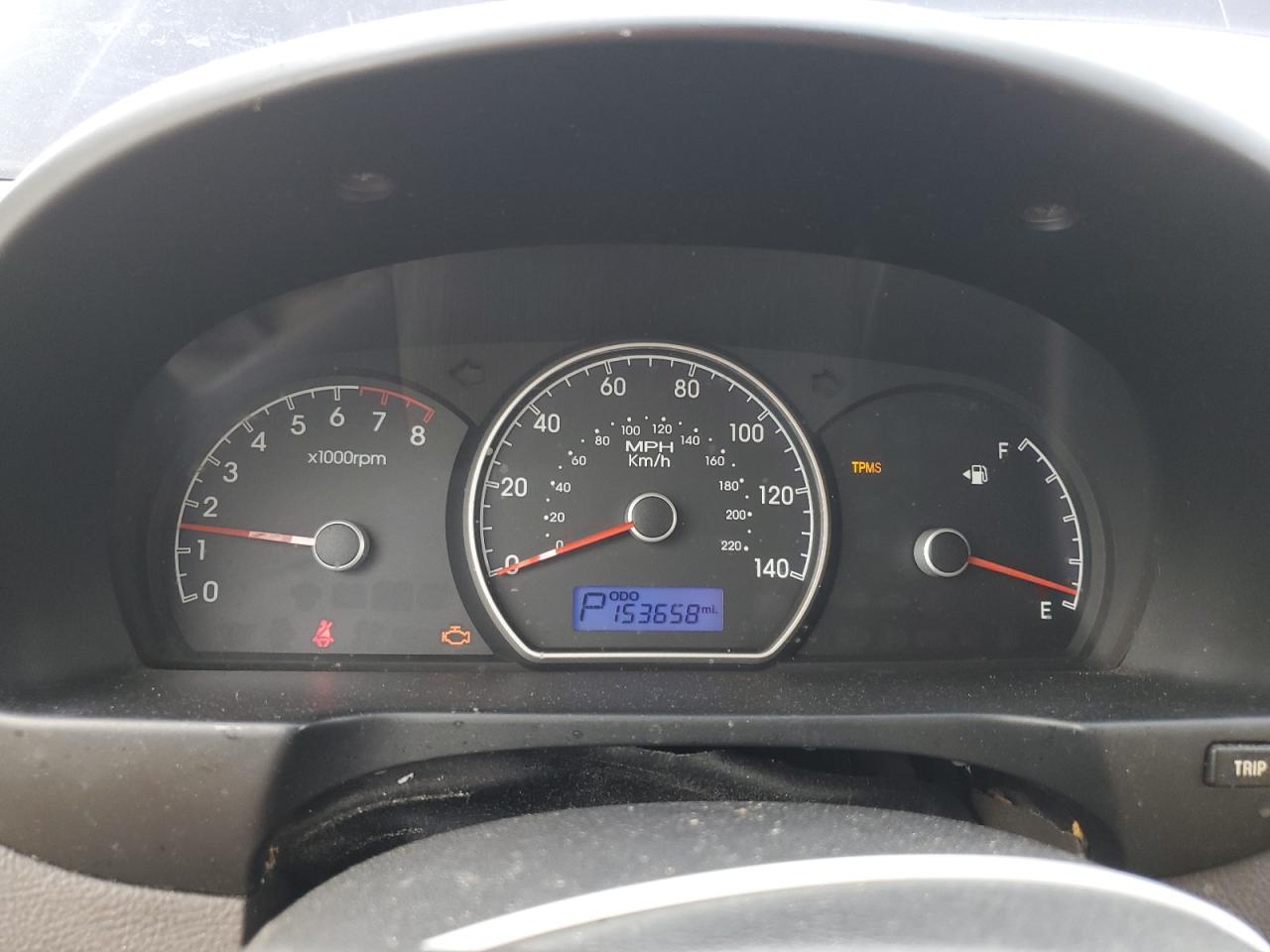 2010 Hyundai Elantra - Image 9