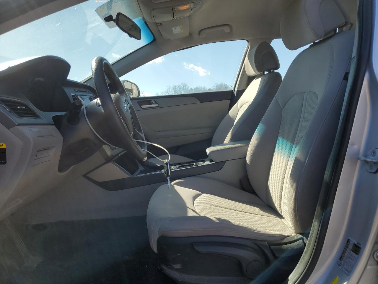 2017 Hyundai Sonata - Image 7