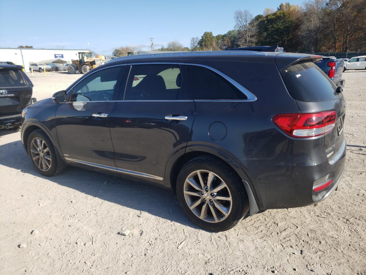 2016 Kia Sorento - Image 2