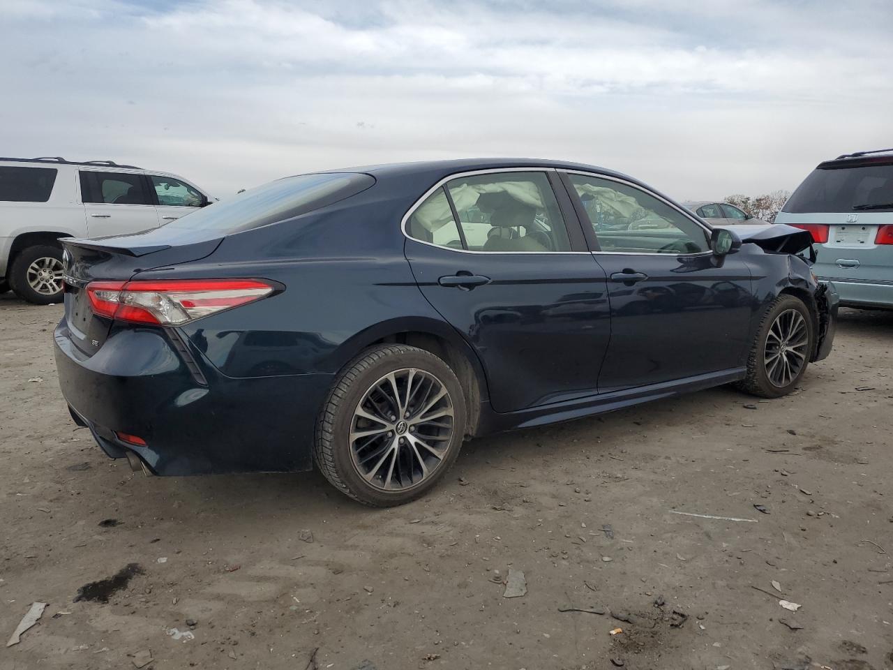 2018 Toyota Camry - Image 3