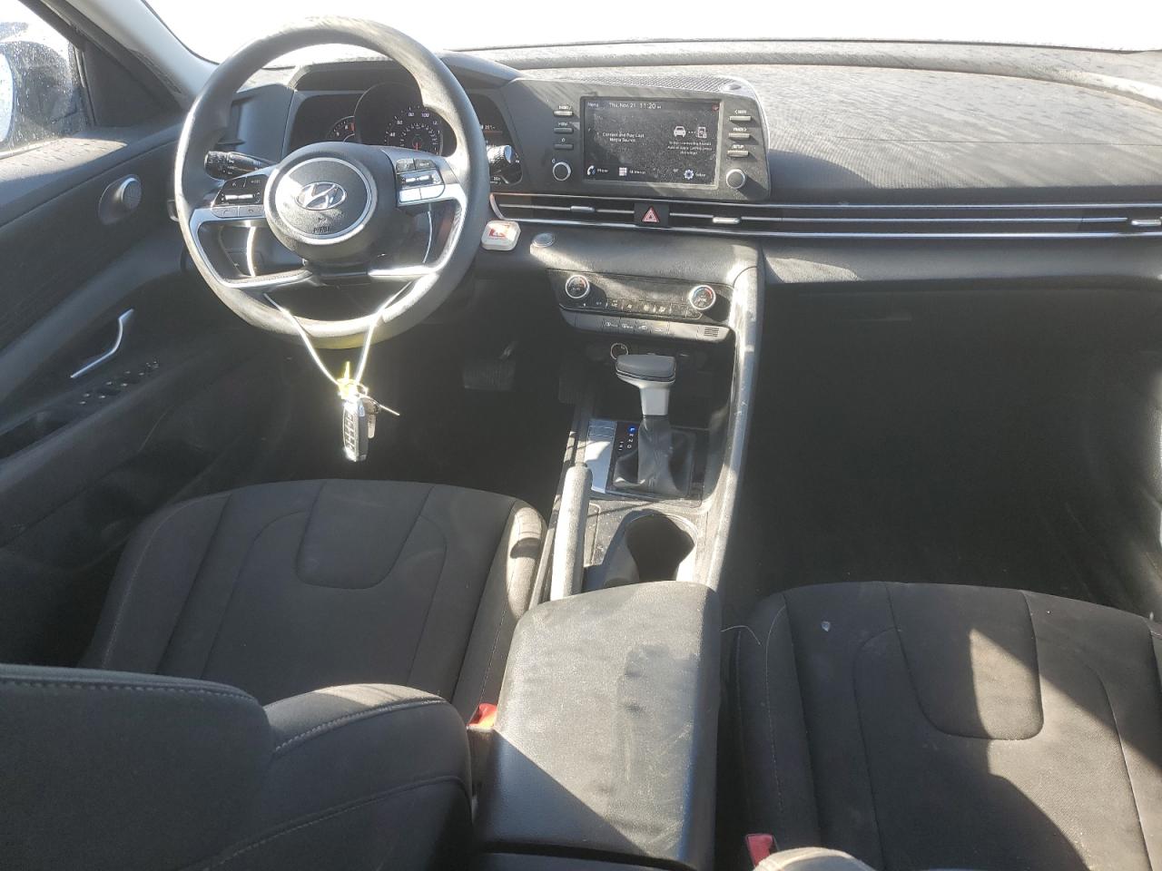 2023 Hyundai Elantra - Image 8