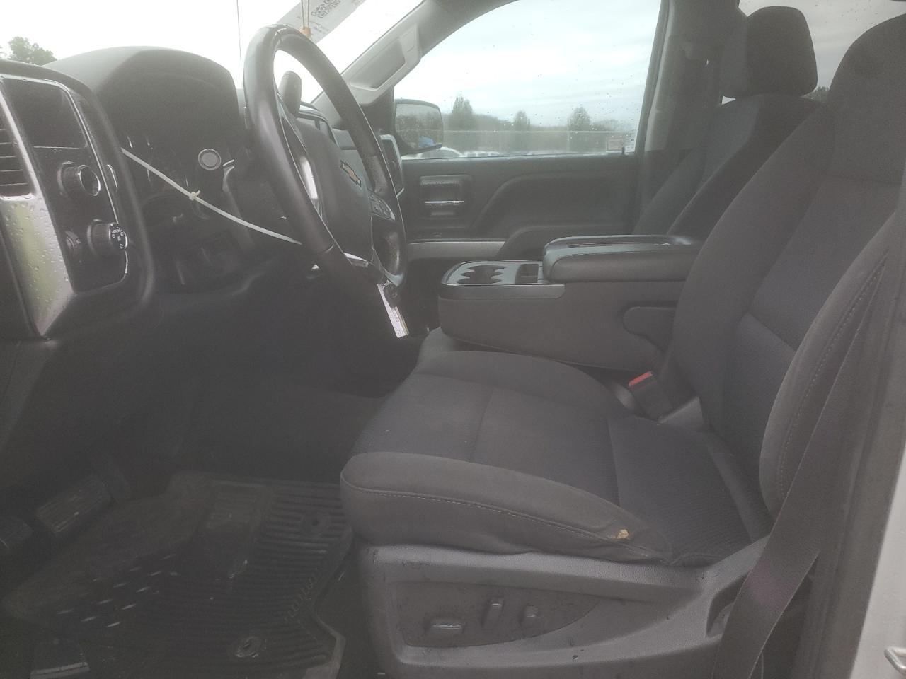 2017 Chevrolet Silverado - Image 7
