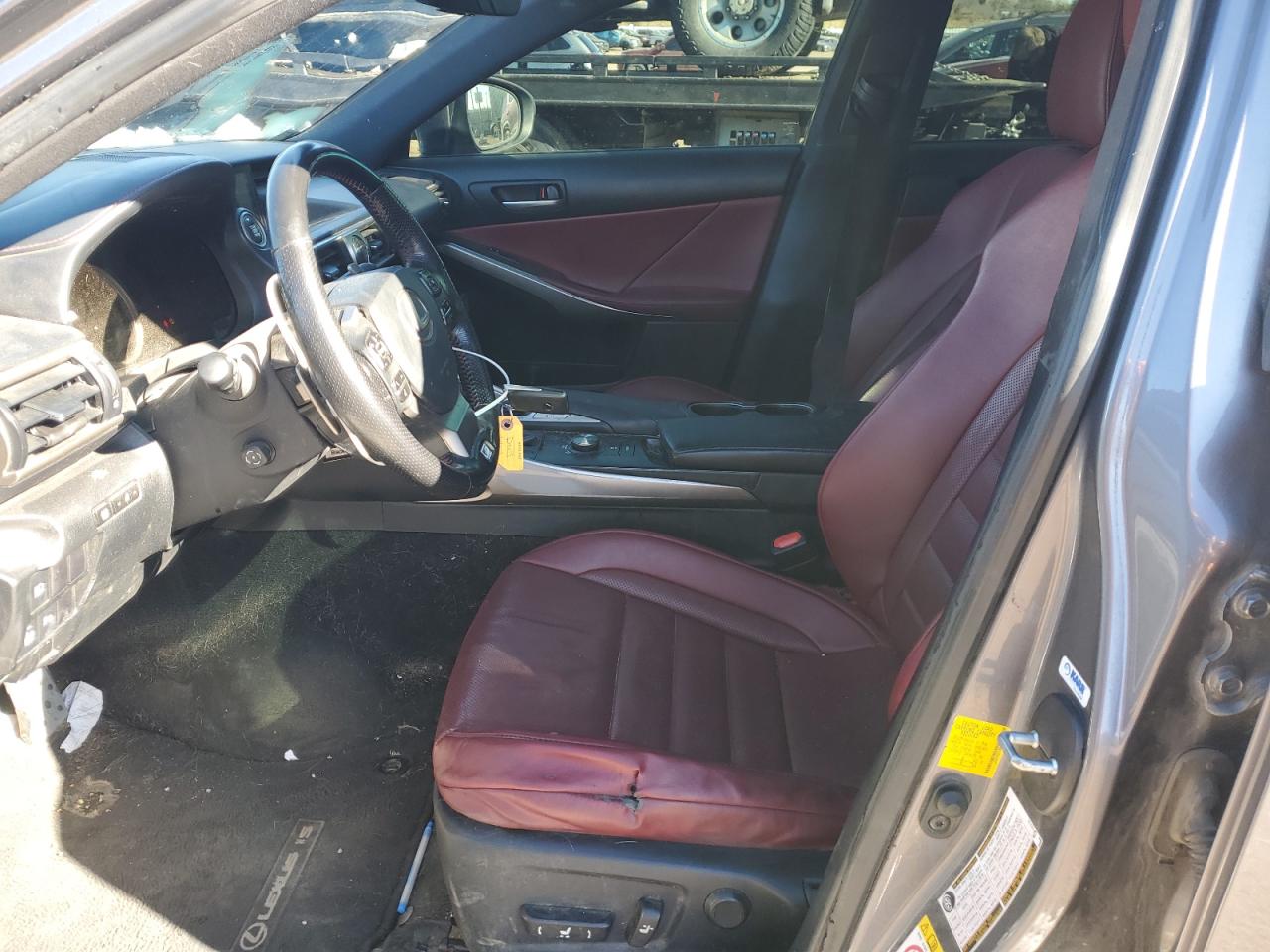 2018 Lexus IS - Image 7