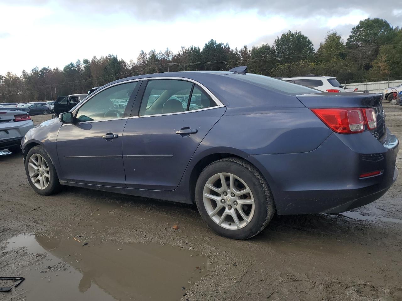 2015 Chevrolet Malibu - Image 2