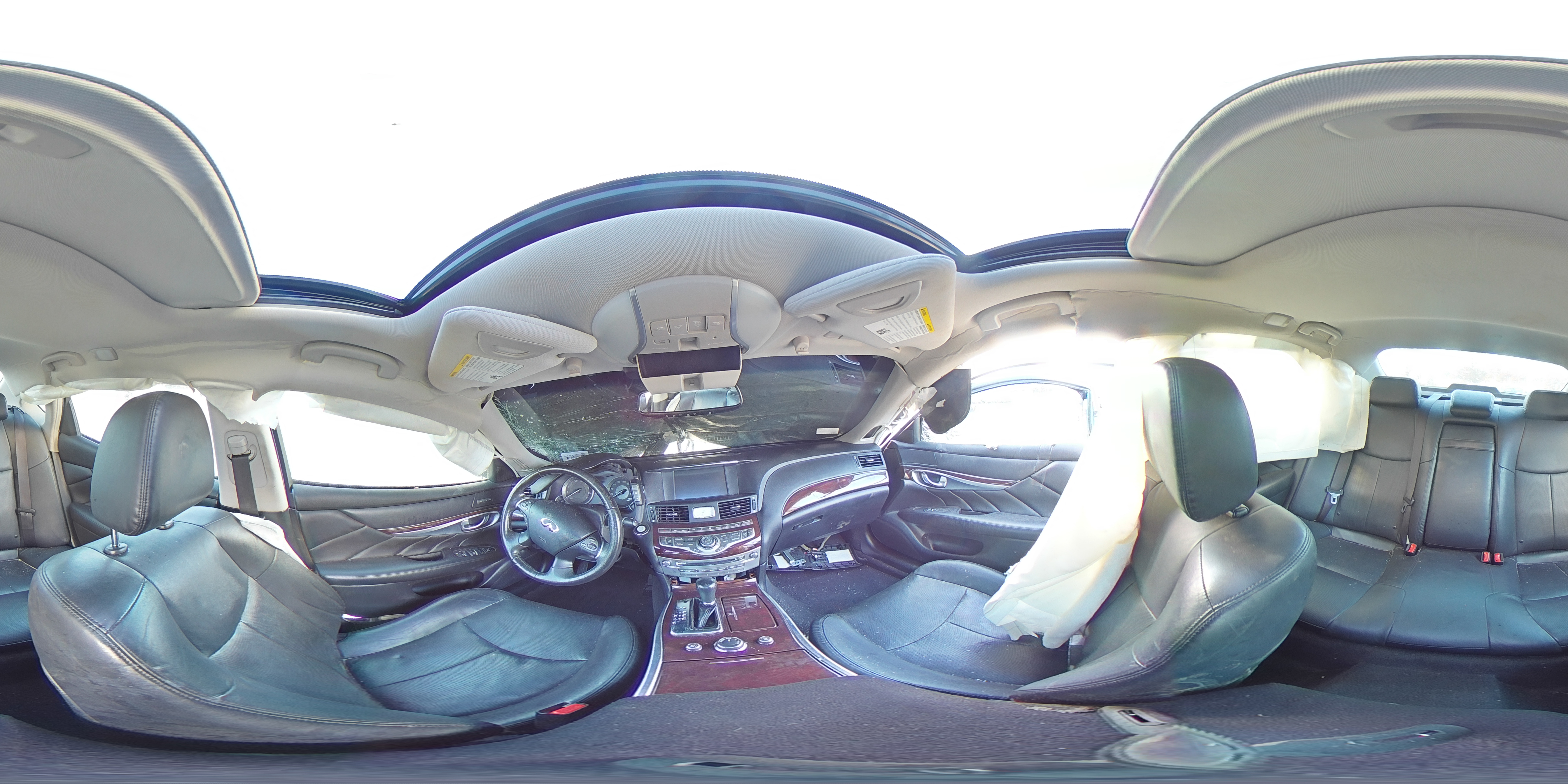 2018 Infiniti Q70 - Image 13