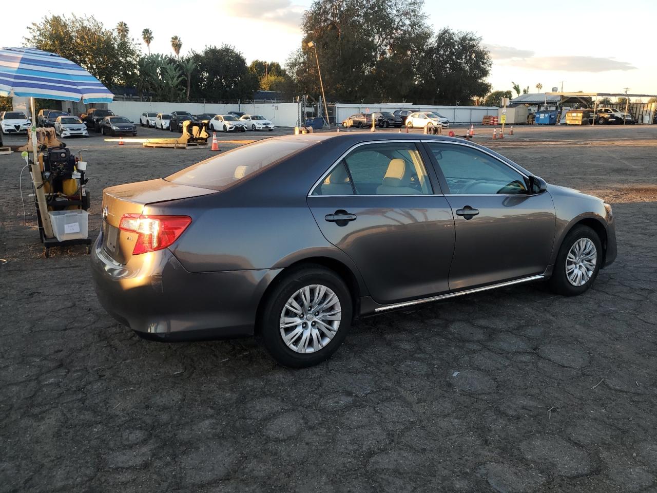 VIN 4T1BF1FK3DU237937 2013 TOYOTA CAMRY no.3