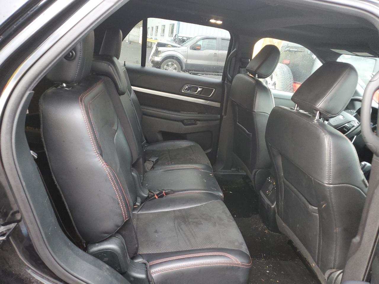 2019 Ford Explorer - Image 11