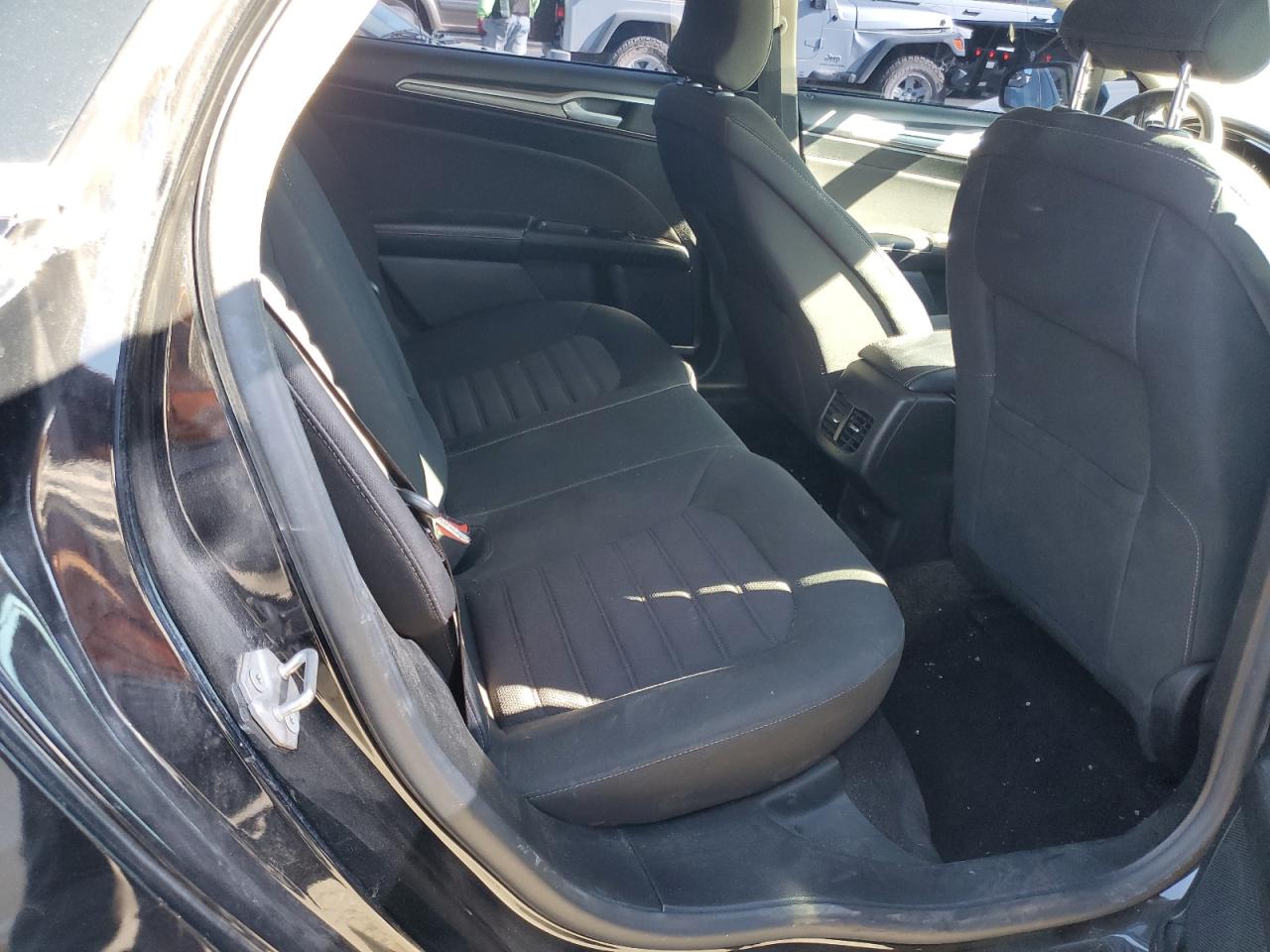 2017 Ford Fusion - Image 10