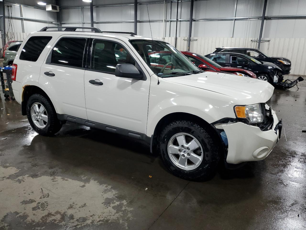 2010 Ford Escape - Image 4