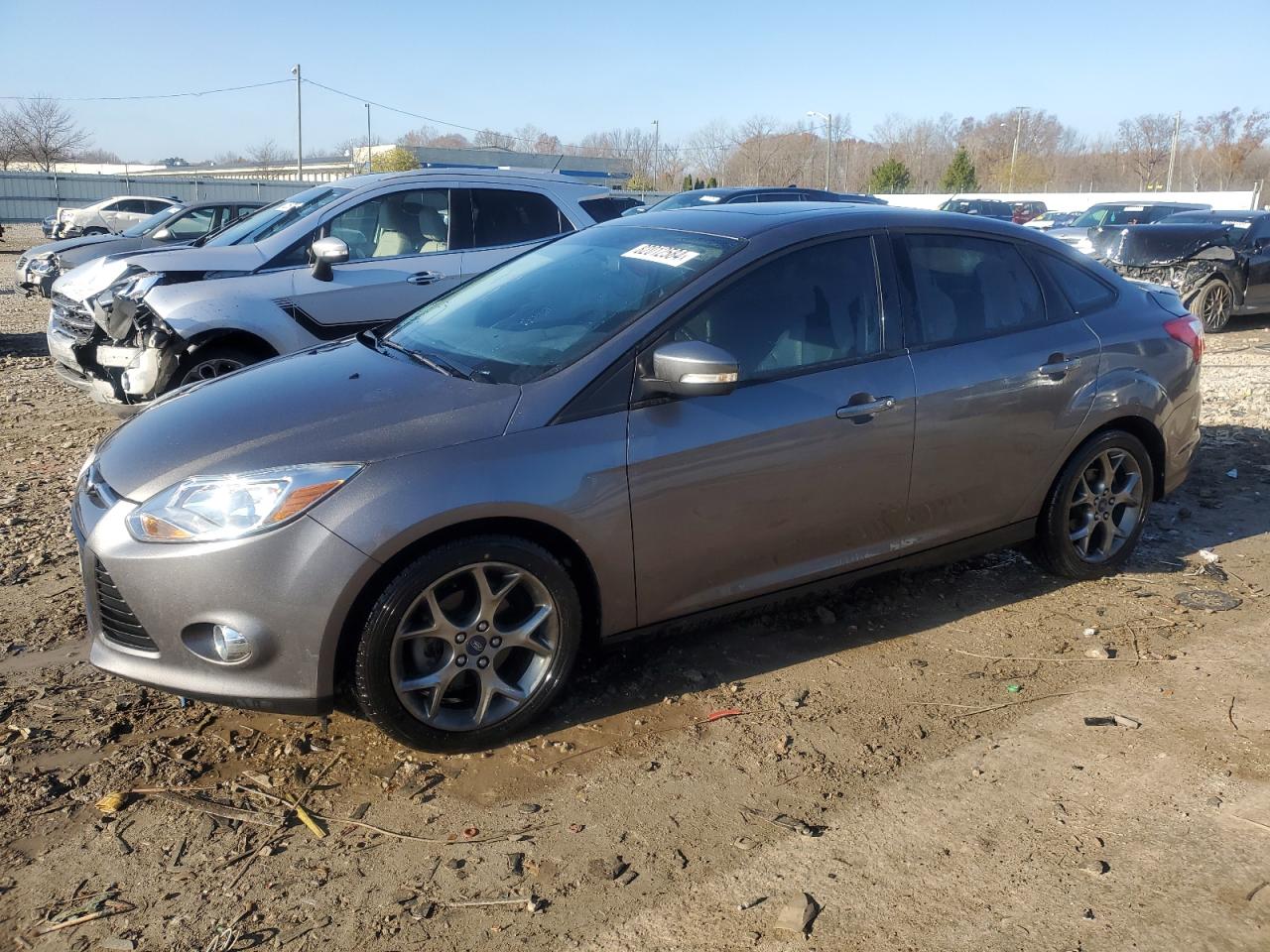 VIN 1FADP3F22DL122599 2013 FORD FOCUS no.1