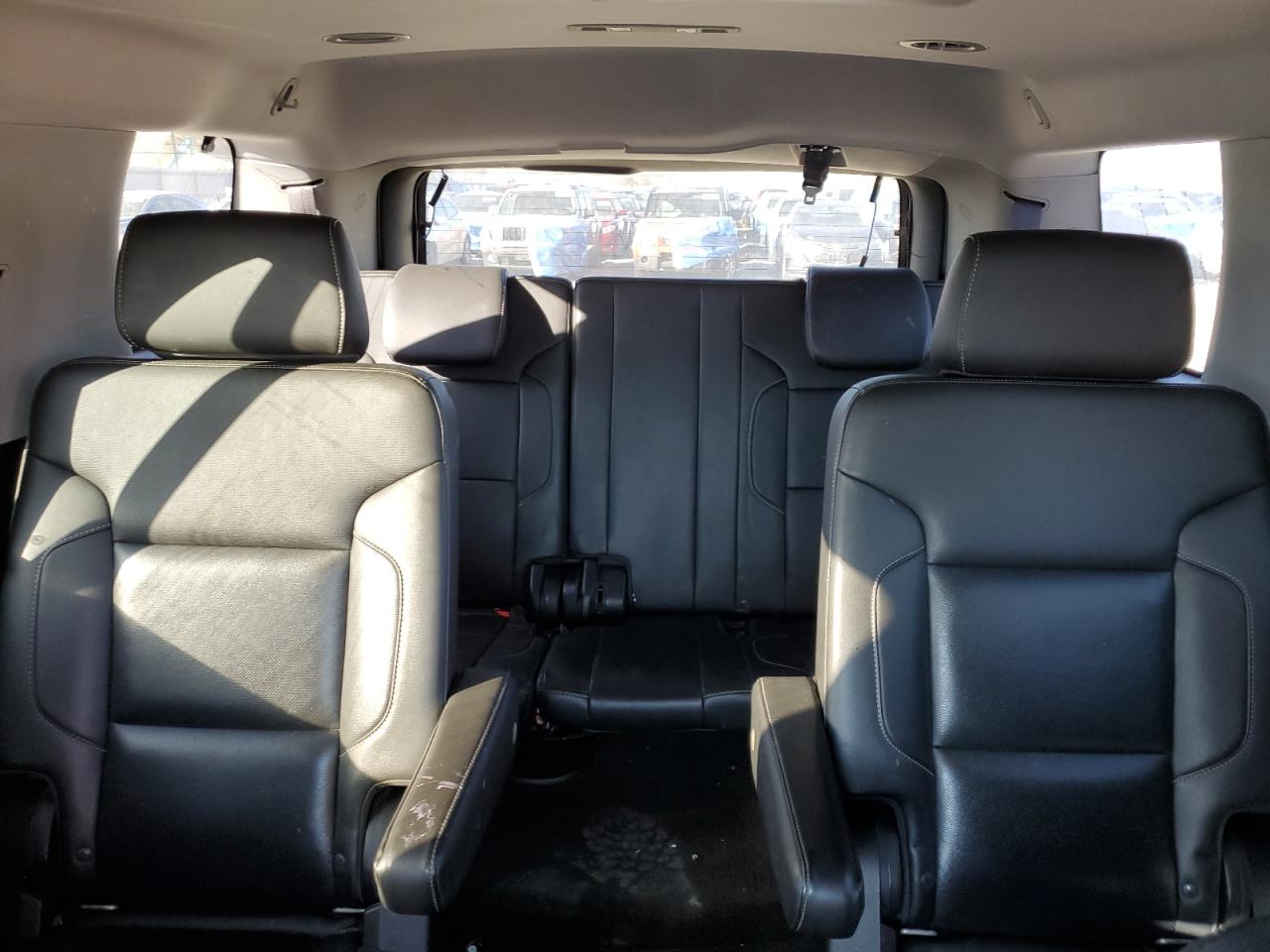 2016 GMC Yukon - Image 10