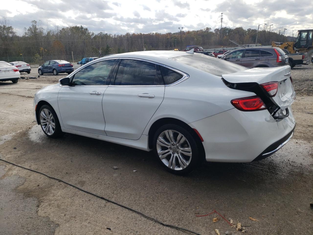 VIN 1C3CCCAB9FN635109 2015 CHRYSLER 200 no.2