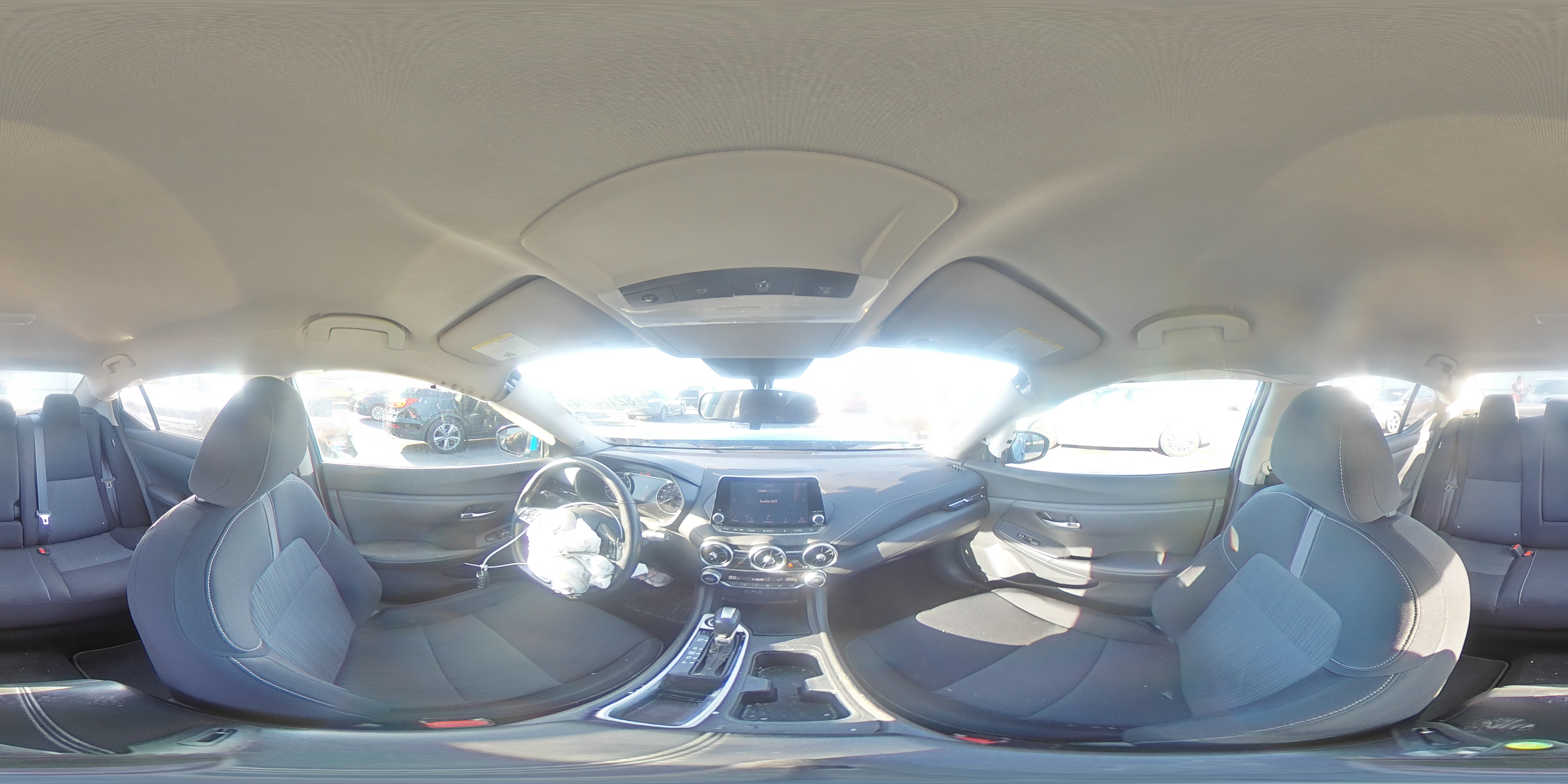 2020 Nissan Sentra - Image 12