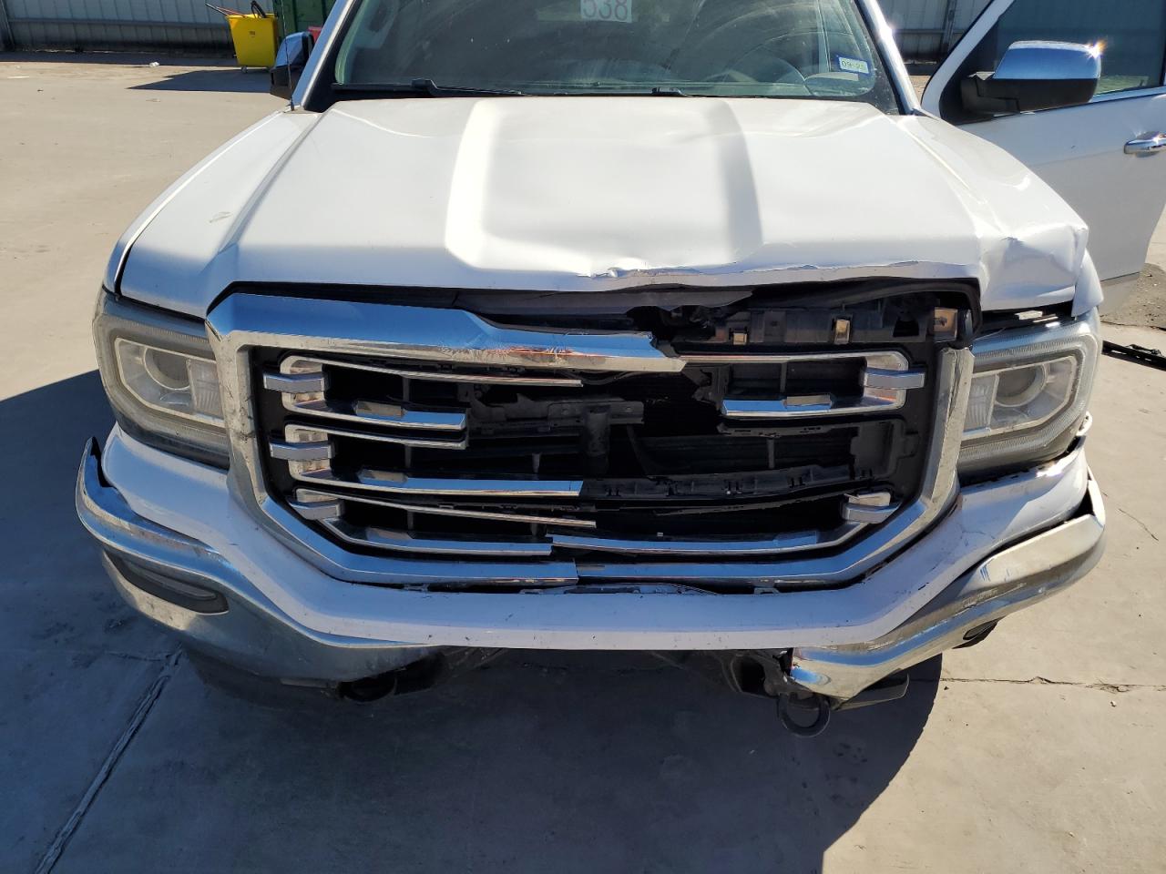 2018 GMC Sierra - Image 11