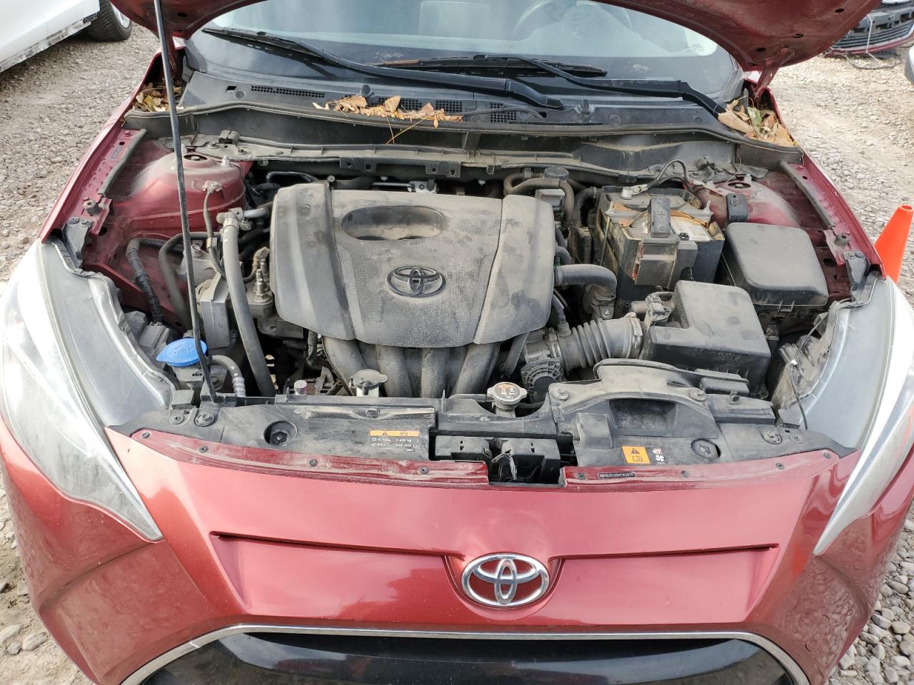 2017 Toyota Yaris - Image 12