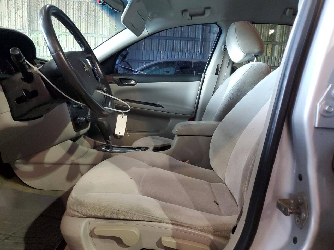 2011 Chevrolet Impala - Image 7