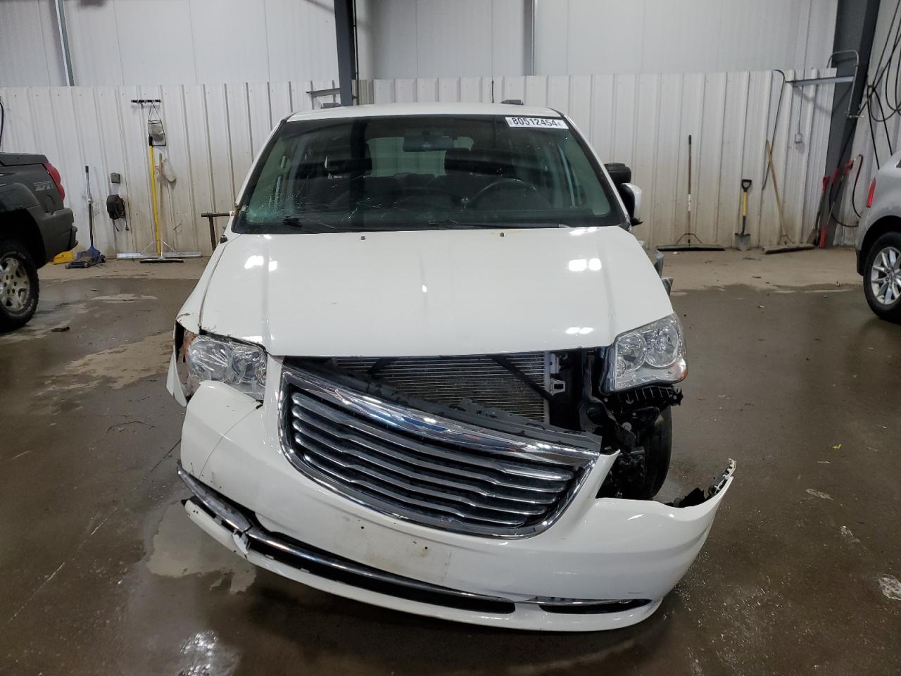 2011 Chrysler Town & Country - Image 5