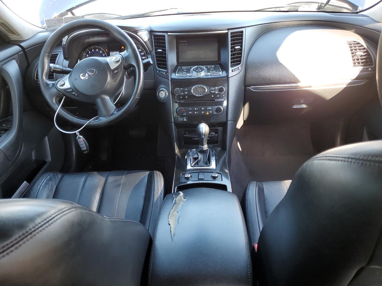 2017 Infiniti QX70 - Image 8
