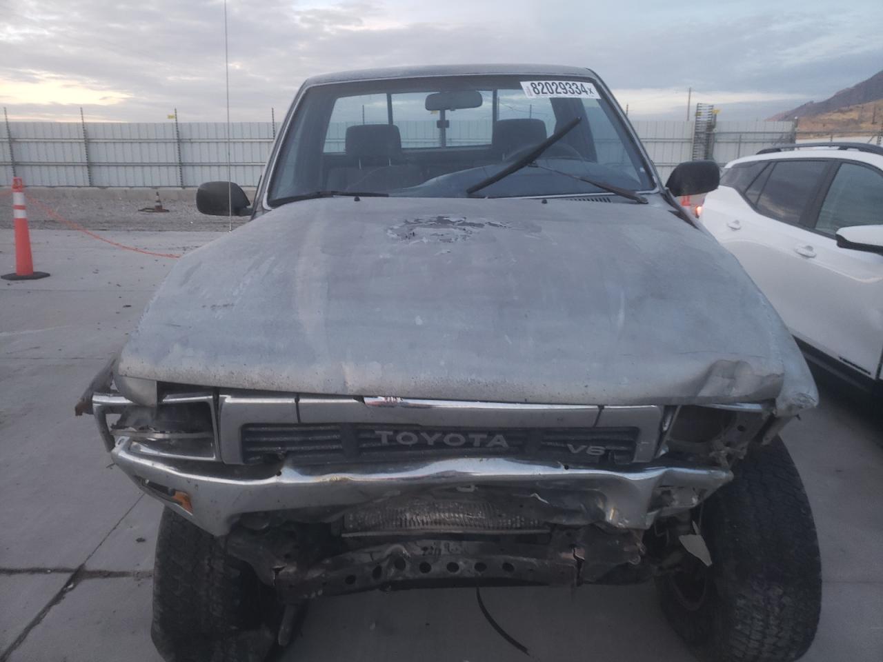 1989 Toyota Pickup - Image 5