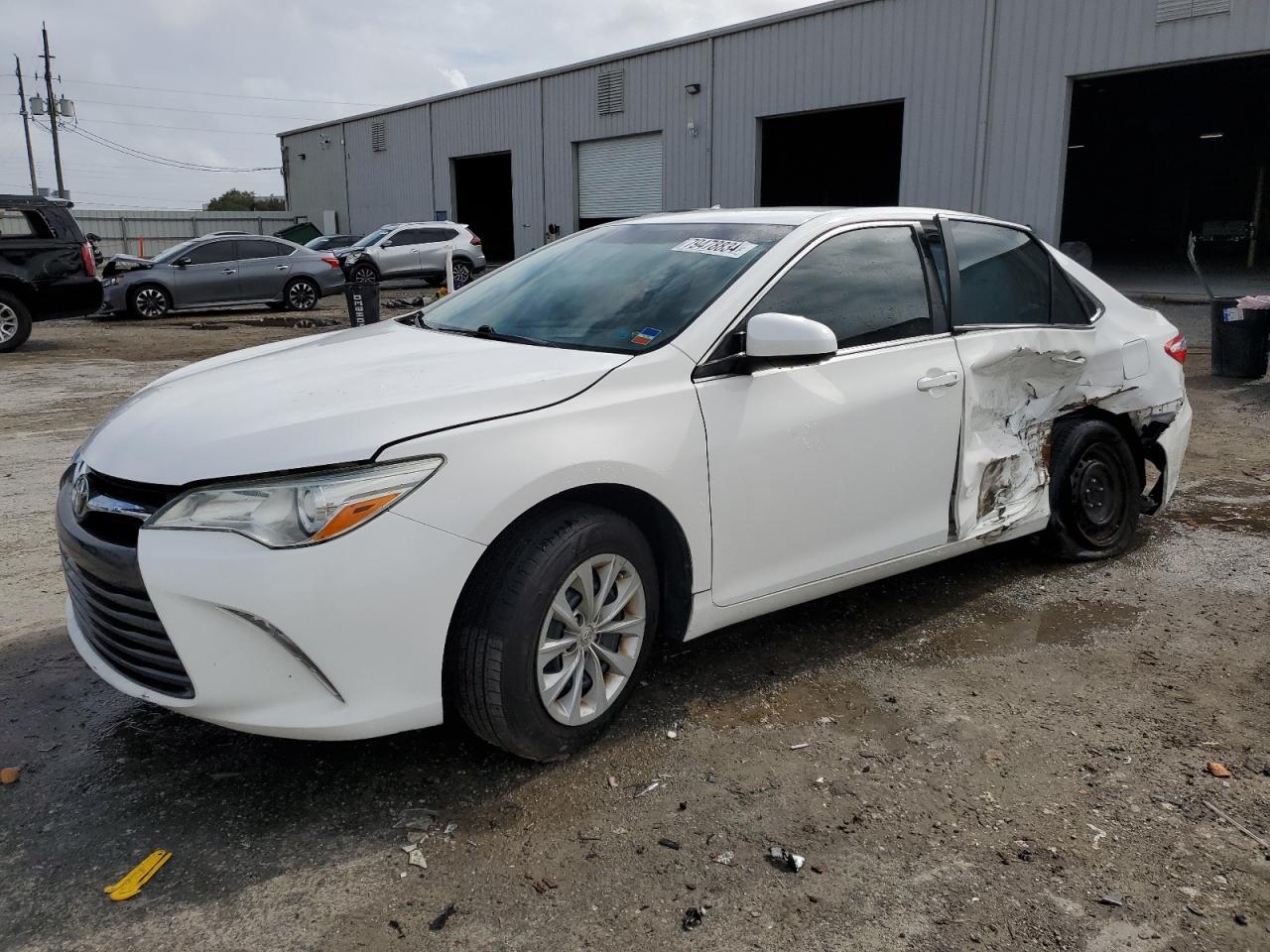 VIN 4T1BF1FK8GU507037 2016 TOYOTA CAMRY no.1