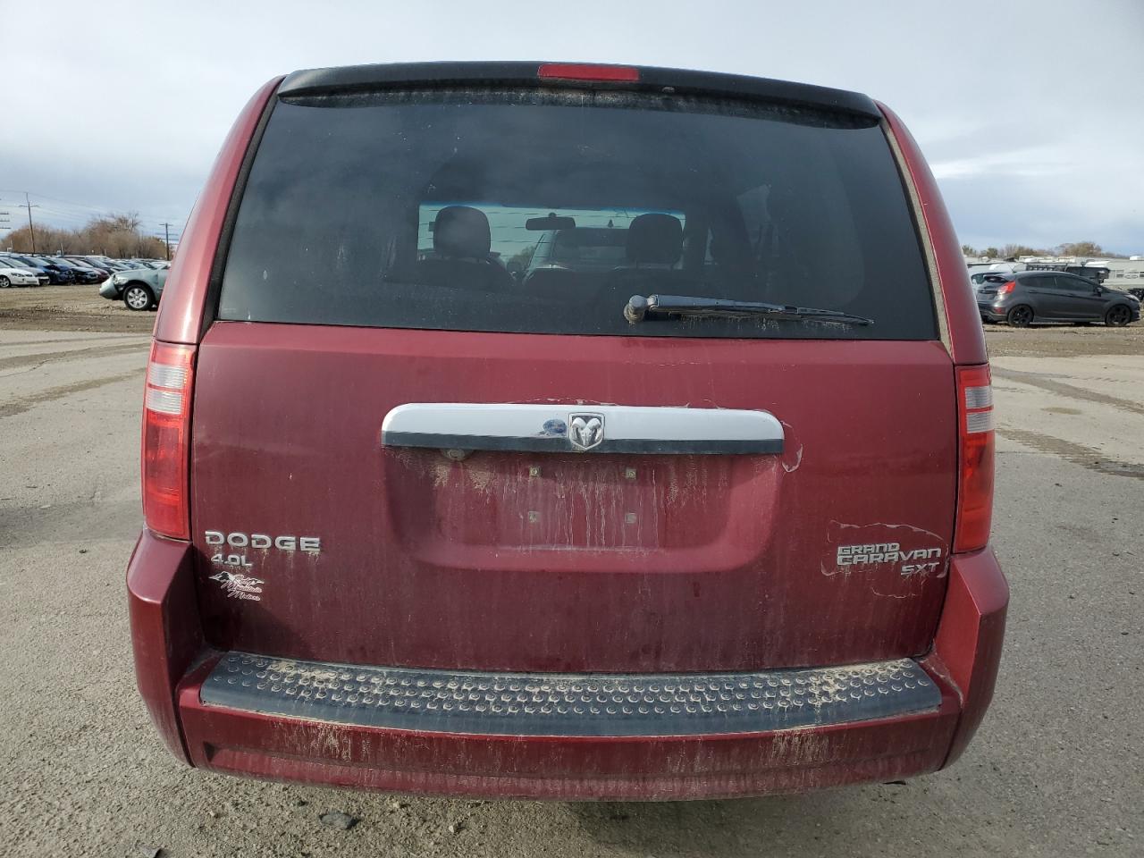 2010 Dodge Caravan - Image 6