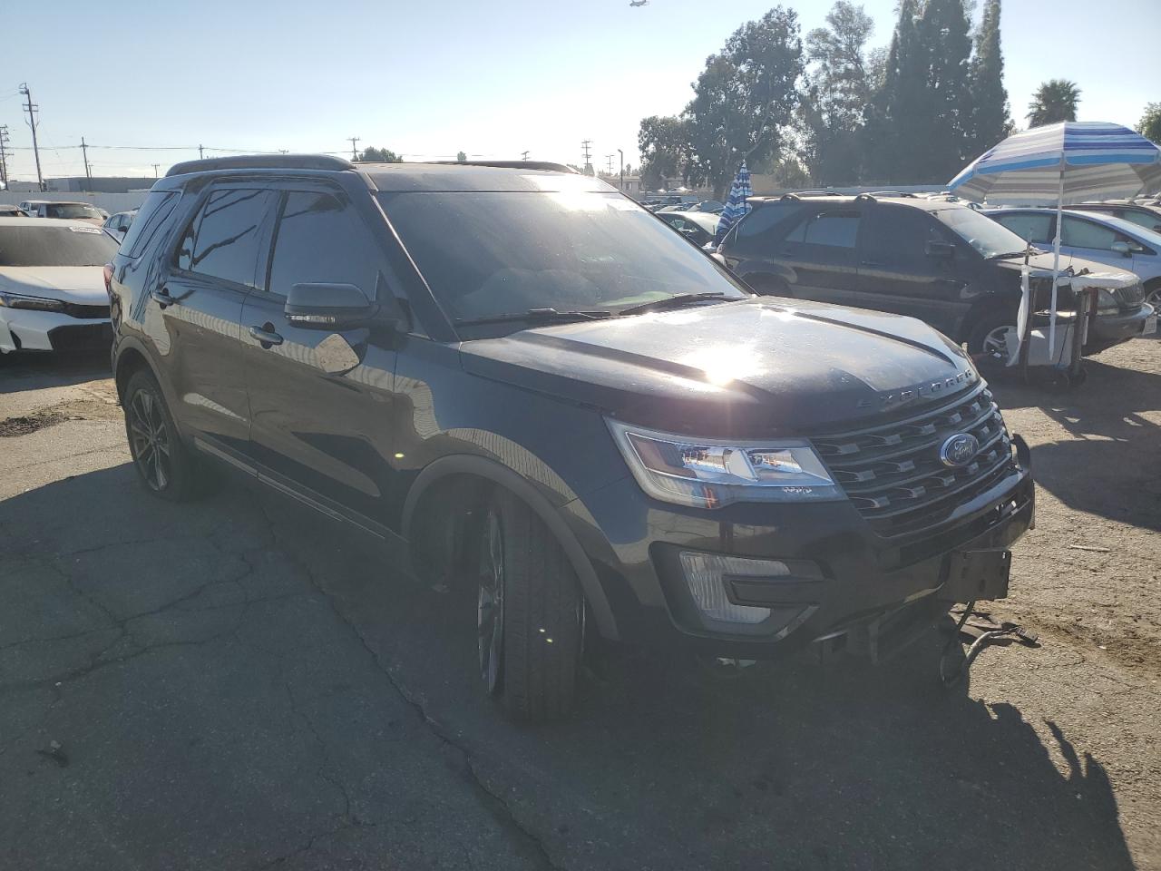 VIN 1FM5K7D8XHGD09577 2017 FORD EXPLORER no.4