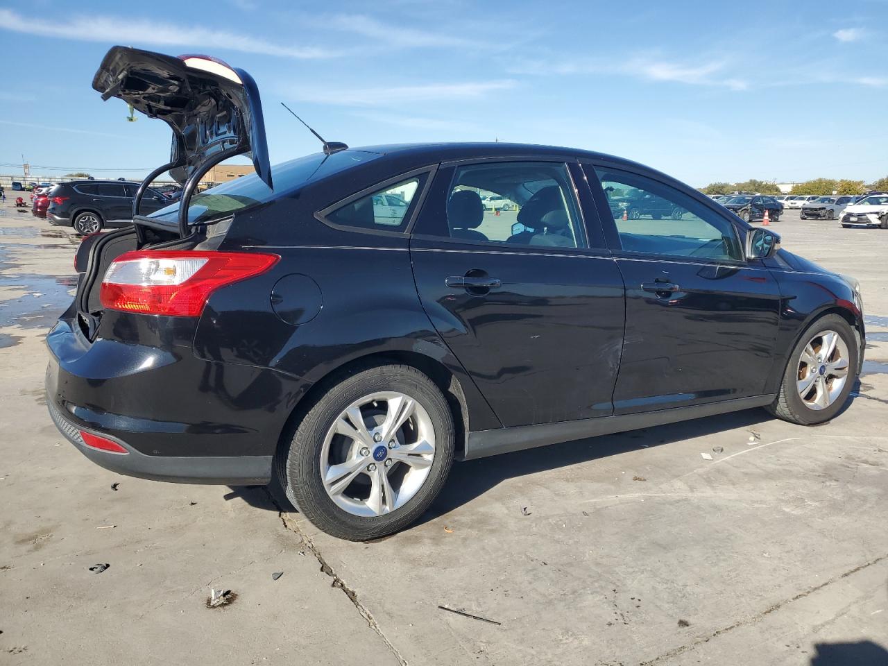 VIN 1FADP3F20EL378483 2014 FORD FOCUS no.3