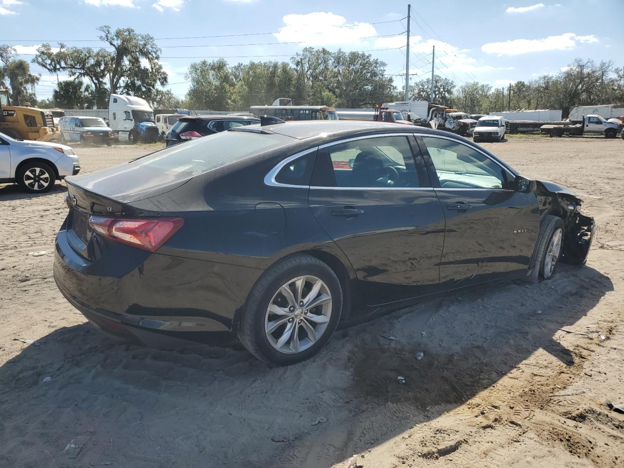 2019 Chevrolet Malibu - Image 3