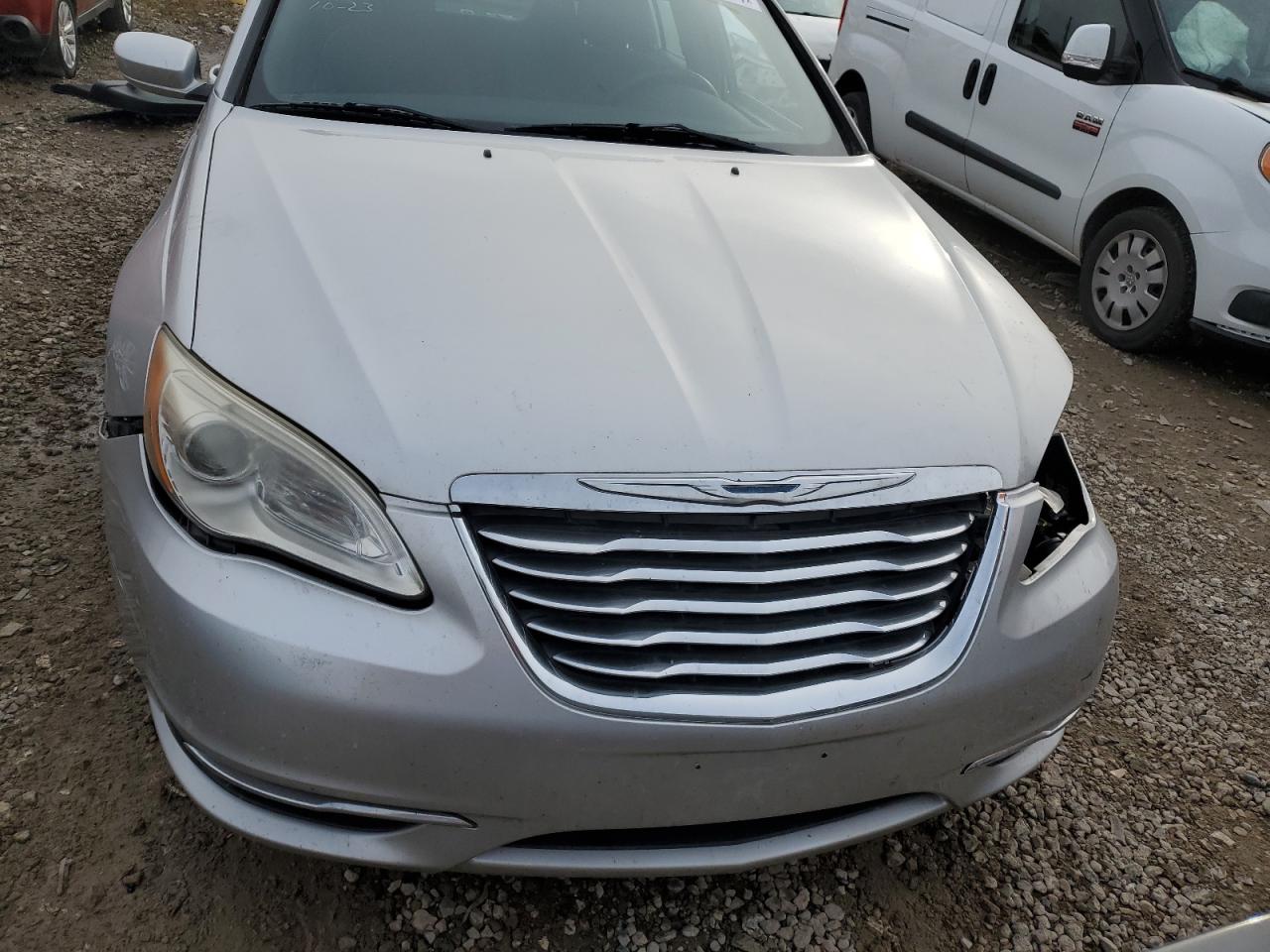 2011 Chrysler 200 - Image 5
