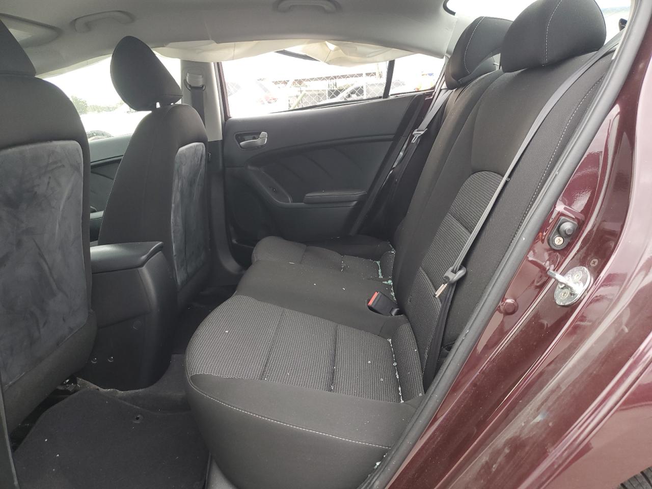 2018 Kia Forte - Image 10