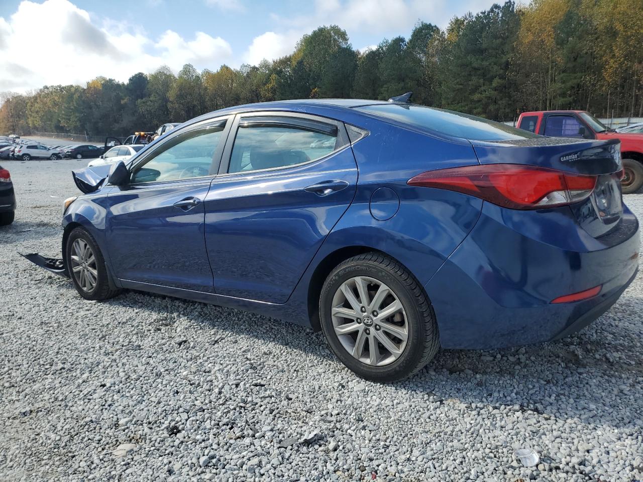 2016 Hyundai Elantra - Image 2