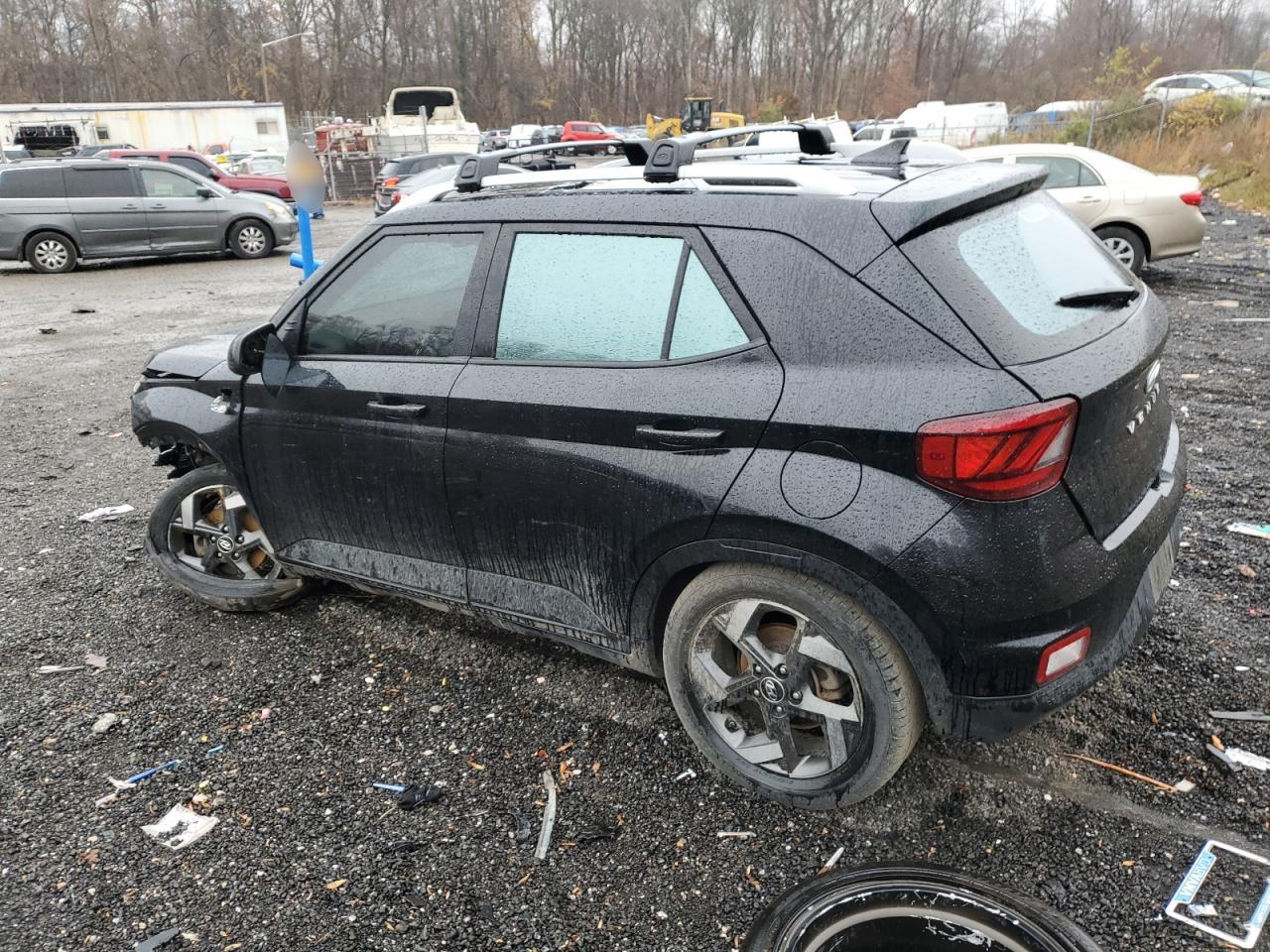 2021 Hyundai Venue - Image 2