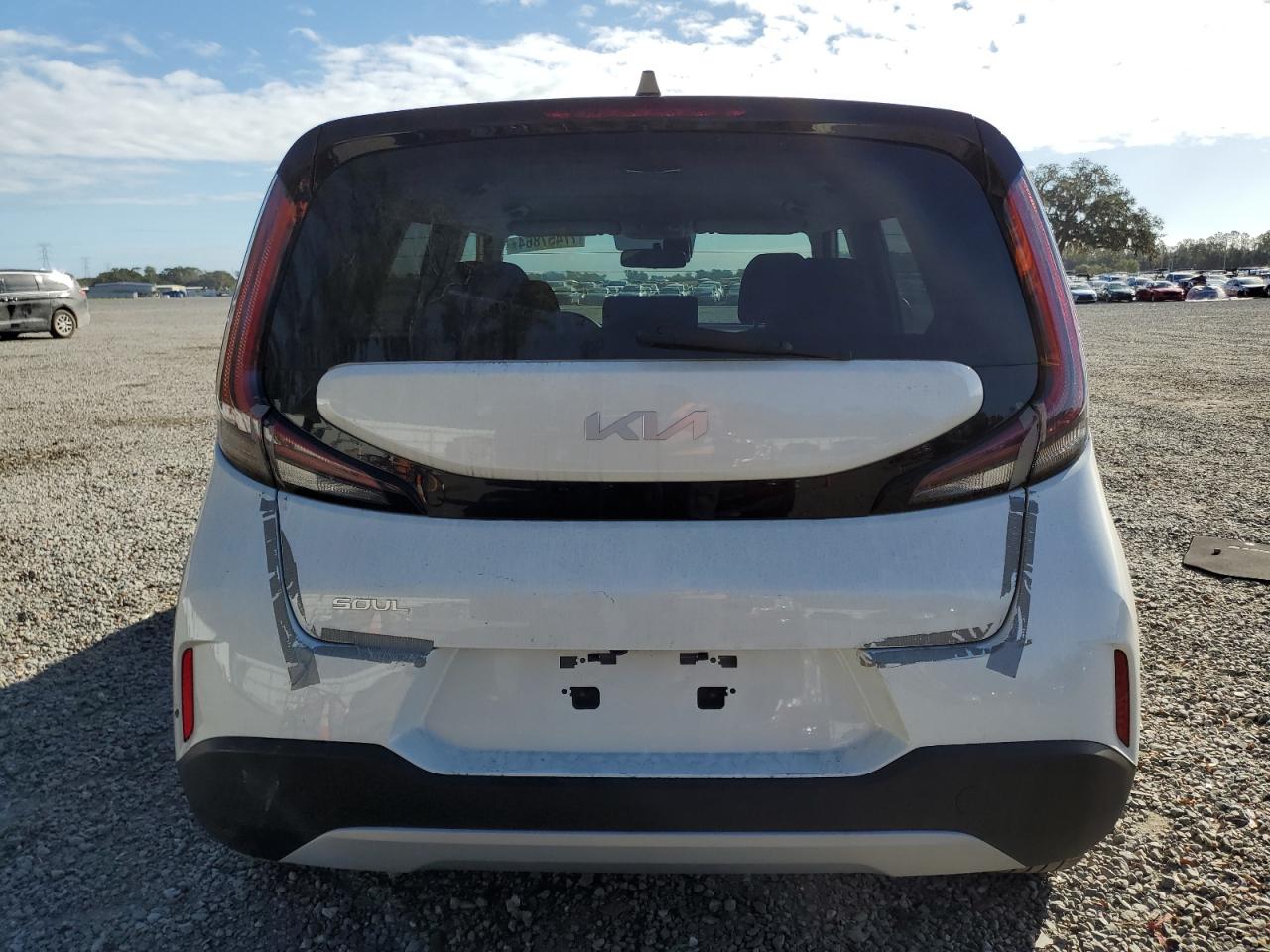 2023 Kia Soul - Image 6
