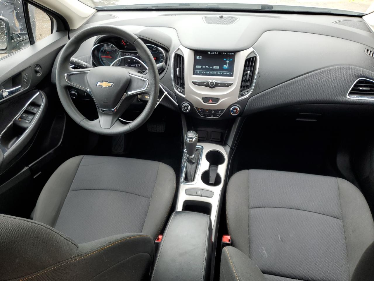2018 Chevrolet Cruze - Image 8
