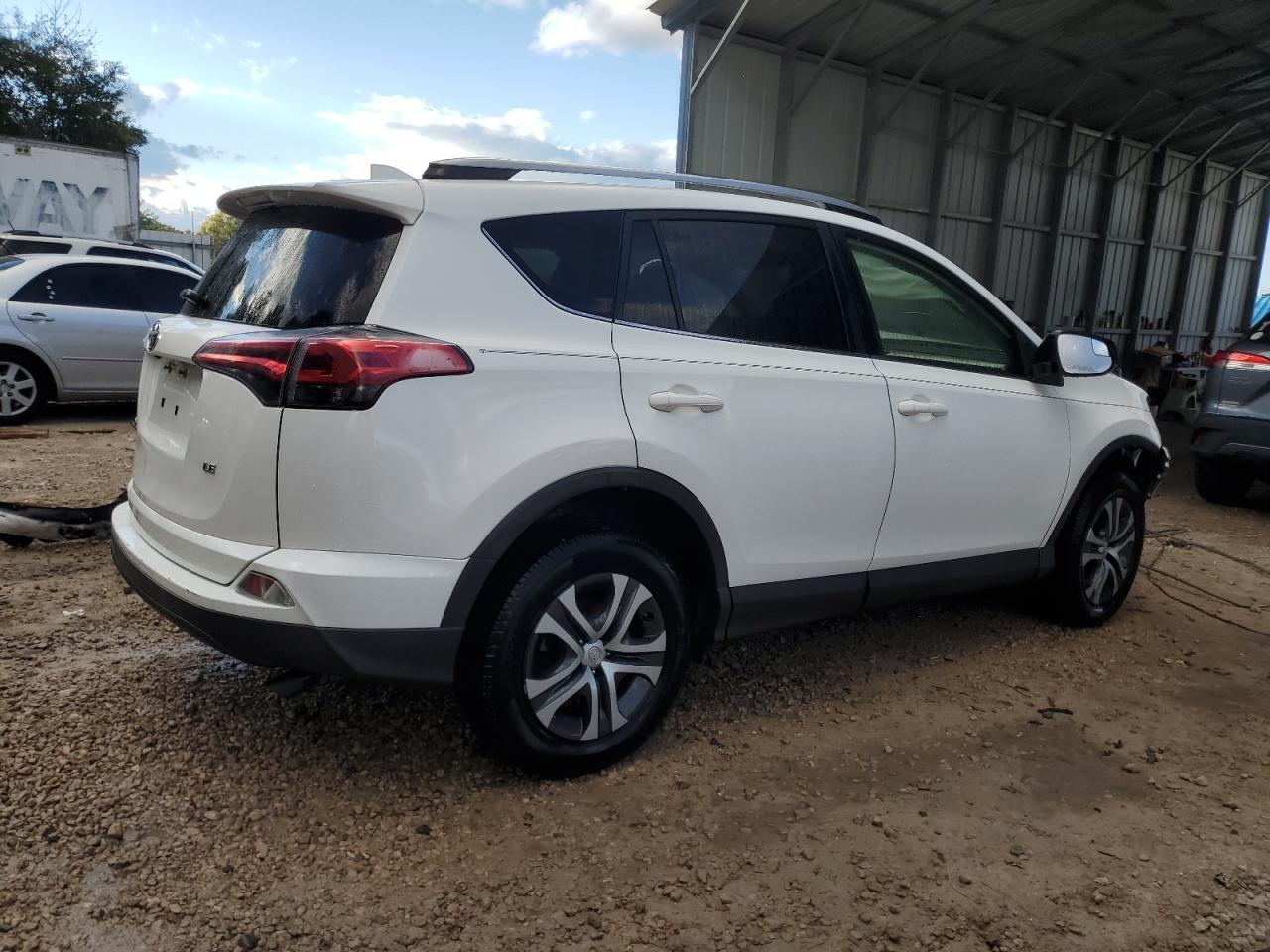 2017 Toyota RAV 4 - Image 3
