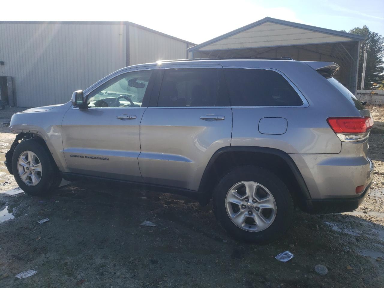 2017 Jeep Grand Cherokee - Image 2