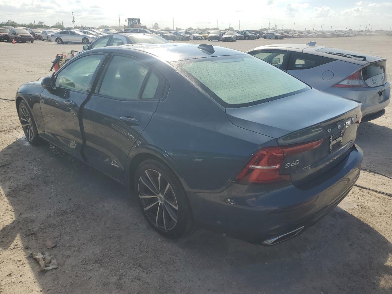 VIN 7JR102FZ4MG112966 2021 VOLVO S60 no.2