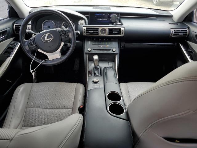 Седани LEXUS IS 2016 Білий