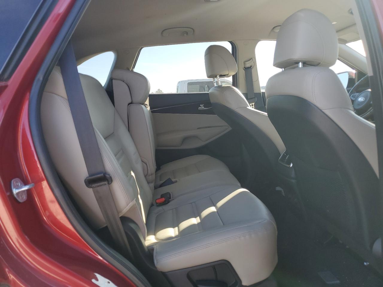 2017 Kia Sorento - Image 11