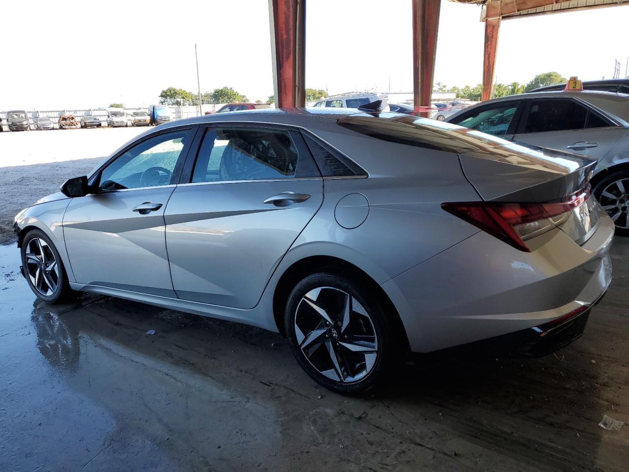 2021 Hyundai Elantra - Image 2