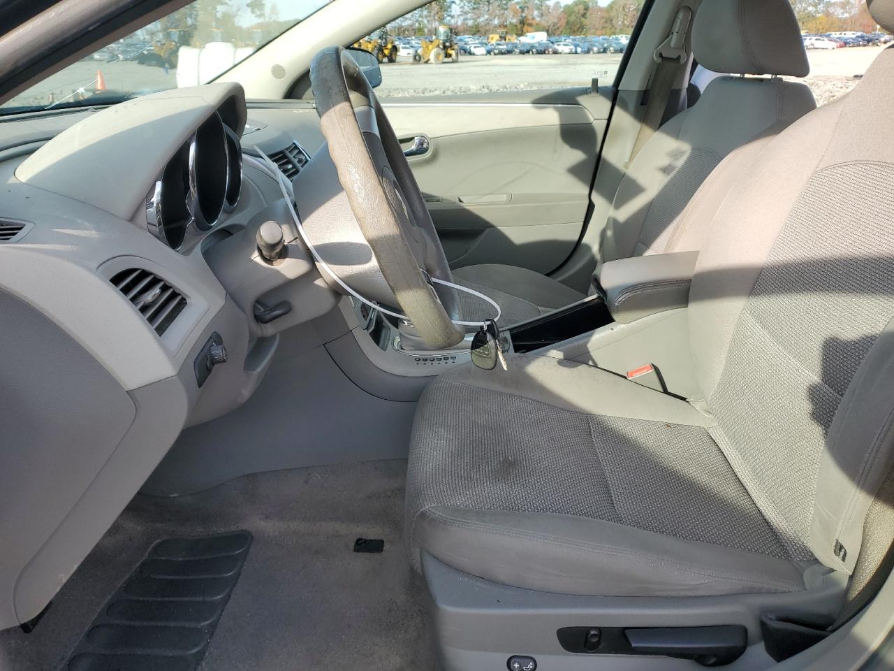 2010 Chevrolet Malibu - Image 7